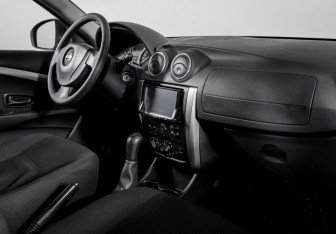 Подержанный автомобиль Nissan Almera Sedan 2014 года (9 фото)