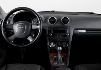 Подержанный автомобиль Audi A3 Hatchback 2012 года (15 фото)