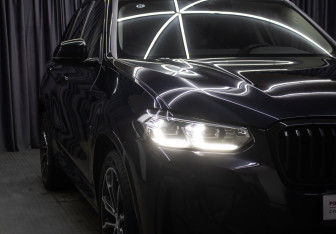 Подержанный автомобиль BMW X3 2024 года (28 фото)