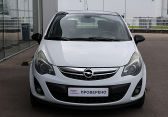 Подержанный автомобиль Opel Corsa 2013 года (2 фото)