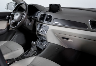 Подержанный автомобиль Audi Q3 2014 года (9 фото)