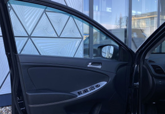 Подержанный автомобиль Hyundai Solaris Sedan 2016 года (15 фото)