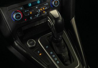 Подержанный автомобиль Ford Focus Hatchback 2017 года (15 фото)
