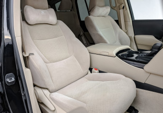 Подержанный автомобиль Toyota Land Cruiser Suv 2022 года (23 фото)