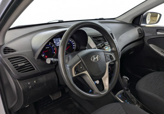 Подержанный автомобиль Hyundai Solaris Sedan 2016 года (16 фото)