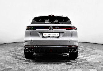 Подержанный автомобиль Changan UNI-K 2024 года (6 фото)