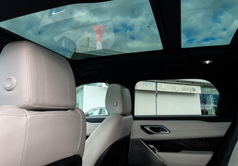 Подержанный автомобиль Land Rover Range Rover Velar 2018 года (23 фото)