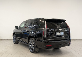 Подержанный автомобиль Cadillac Escalade Suv 2022 года (7 фото)
