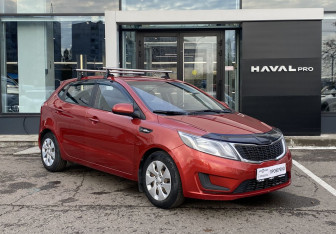 Подержанный автомобиль Kia Rio Hatchback 2015 года (3 фото)