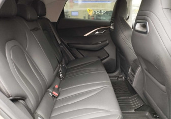 Подержанный автомобиль Omoda C5 2024 года (11 фото)