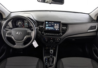 Подержанный автомобиль Hyundai Solaris Sedan 2021 года (14 фото)