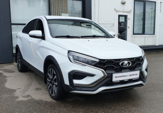 Подержанный автомобиль LADA (ВАЗ) Vesta Sedan 2019 года (3 фото)