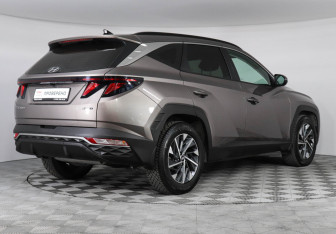 Подержанный автомобиль Hyundai Tucson 2021 года (5 фото)