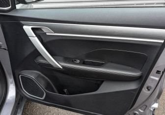 Подержанный автомобиль Geely Coolray 2022 года (23 фото)