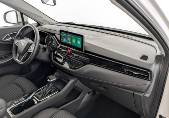 Новый Москвич 3 2025 (9 фото)