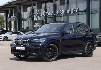 Подержанный автомобиль BMW X5 2022 года (29 фото)