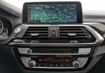 Подержанный автомобиль BMW X3 2018 года (17 фото)