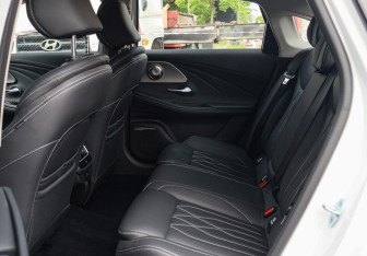 Подержанный автомобиль Chery Arrizo 8 2024 года (8 фото)