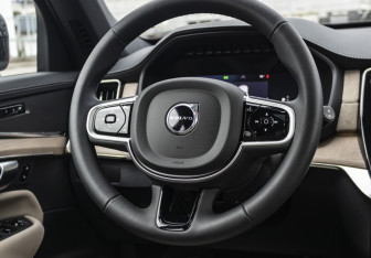 Новый Volvo XC90 2025 (15 фото)