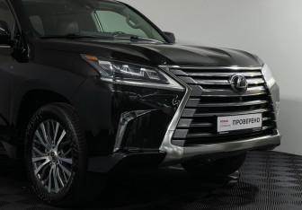 Подержанный автомобиль Lexus LX 2021 года (28 фото)