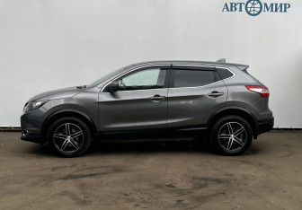 Подержанный автомобиль Nissan Qashqai 2017 года (8 фото)
