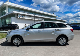 Подержанный автомобиль LADA (ВАЗ) Vesta Wagon 2021 года (8 фото)