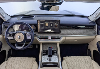 Подержанный автомобиль Tank 500 2023 года (14 фото)