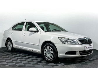 Подержанный автомобиль Skoda Octavia Liftback 2013 года (3 фото)