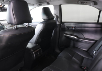 Подержанный автомобиль Toyota Camry Sedan 2017 года (12 фото)