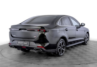 Подержанный автомобиль Kaiyi E5 2023 года (5 фото)