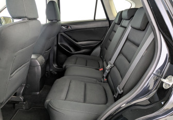 Подержанный автомобиль Mazda CX-5 2016 года (18 фото)