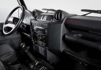 Подержанный автомобиль Land Rover Defender Suv 2008 года (9 фото)