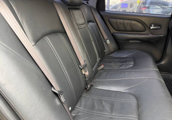 Подержанный автомобиль Hyundai Sonata 2008 года (11 фото)