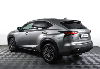 Подержанный автомобиль Lexus NX 2015 года (7 фото)