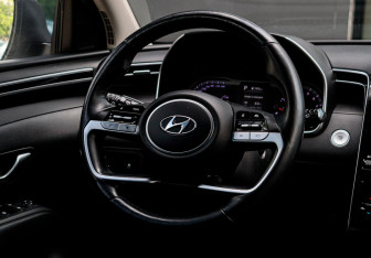 Подержанный автомобиль Hyundai Tucson 2021 года (11 фото)