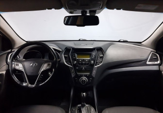 Подержанный автомобиль Hyundai Santa Fe 2013 года (12 фото)