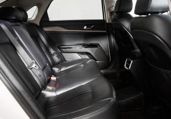 Подержанный автомобиль Kia K5 2021 года (11 фото)