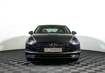 Подержанный автомобиль Hyundai Sonata 2020 года (2 фото)