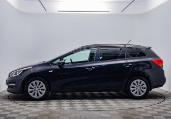 Подержанный автомобиль Kia Ceed Wagon 2015 года (8 фото)