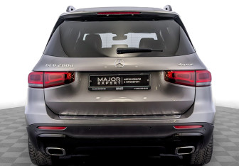 Подержанный автомобиль Mercedes-Benz GLB 2021 года (6 фото)