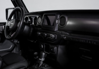 Подержанный автомобиль Jeep Wrangler 2021 года (9 фото)
