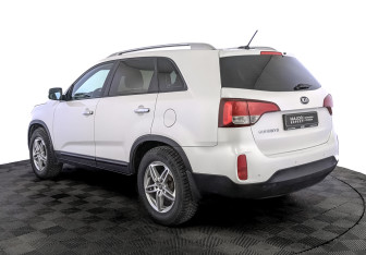 Подержанный автомобиль Kia Sorento 2018 года (7 фото)
