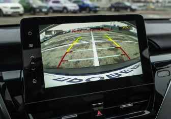 Подержанный автомобиль Toyota Camry Sedan 2023 года (18 фото)