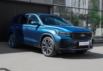 Подержанный автомобиль Geely Monjaro 2023 года (3 фото)