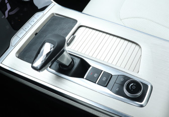 Подержанный автомобиль Exeed VX 2022 года (15 фото)