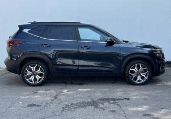 Подержанный автомобиль Kia Seltos 2021 года (4 фото)