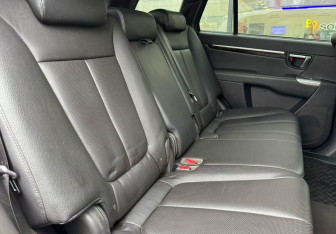 Подержанный автомобиль Hyundai Santa Fe 2012 года (11 фото)