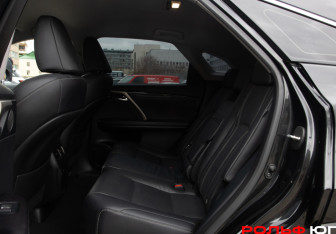 Подержанный автомобиль Omoda C5 2024 года (8 фото)