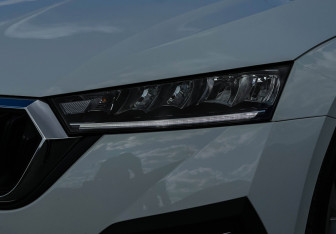 Подержанный автомобиль Skoda Octavia Liftback 2020 года (18 фото)