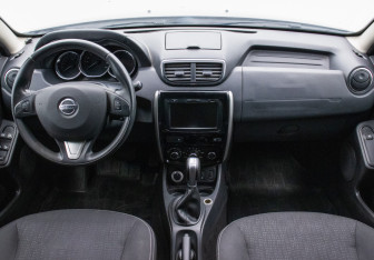 Подержанный автомобиль Nissan Terrano 2019 года (13 фото)